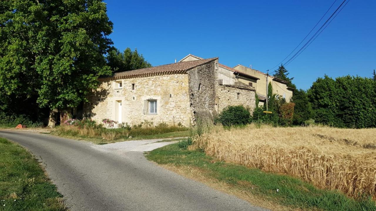 Maison Au Calme En Campagne Climatisee Caderousse エクステリア 写真