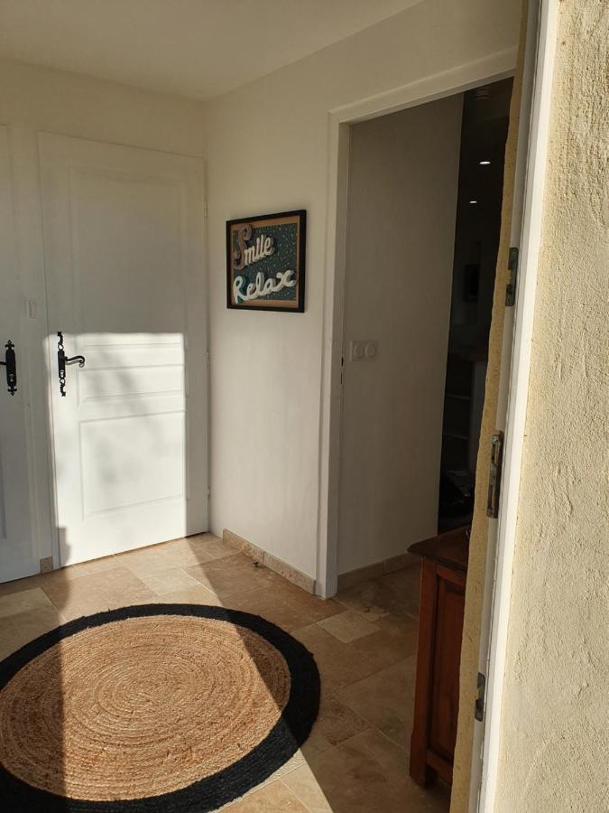 Maison Au Calme En Campagne Climatisee Caderousse エクステリア 写真